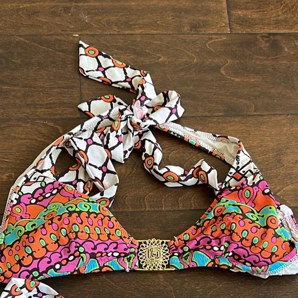 Trina Turk Tropical Bikini top Sz 2 ST2825 - Picture 1 of 2